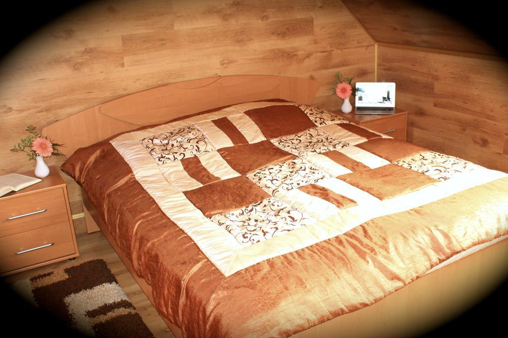 Parkowa - Noclegi Ze Sniadaniem Nowa Ruda Kamer foto