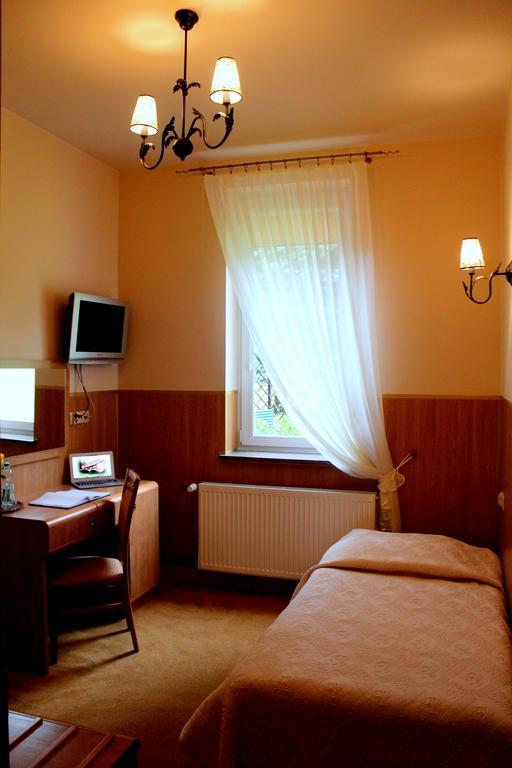Parkowa - Noclegi Ze Sniadaniem Nowa Ruda Kamer foto